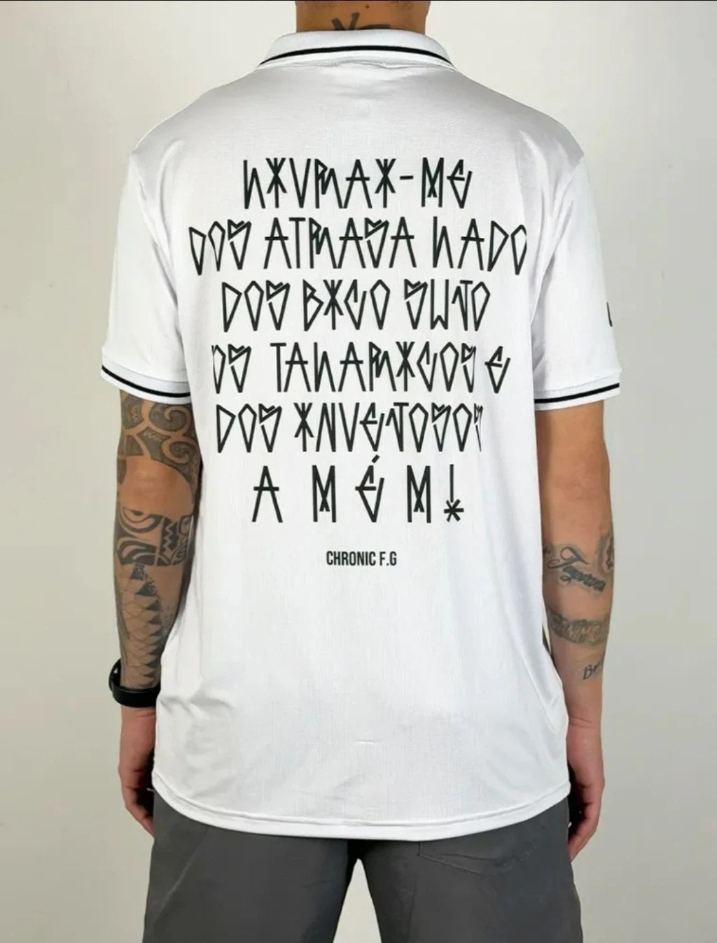 Camiseta Chronic Time Livrai-me dos Atrasados Branca - foto 2
