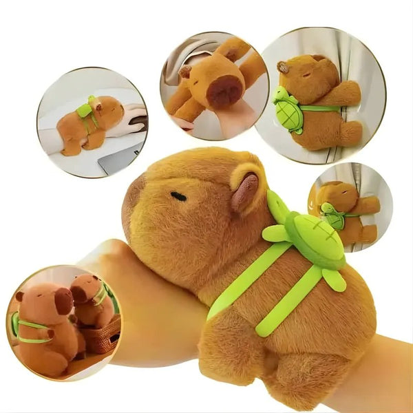 Pelúcia Capivara Pulseira Agarradinho