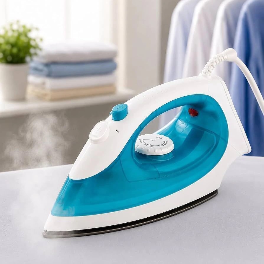Ferro de Passar Roupa a Vapor e Spray 220V